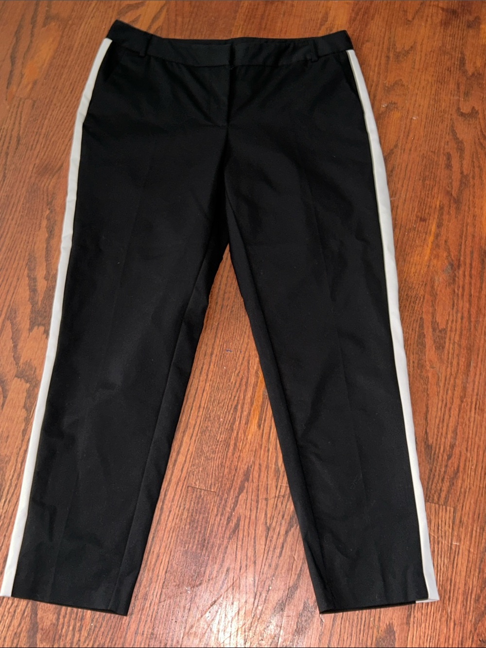 Cynthia Rowley Black Pants with gray side strips size 6